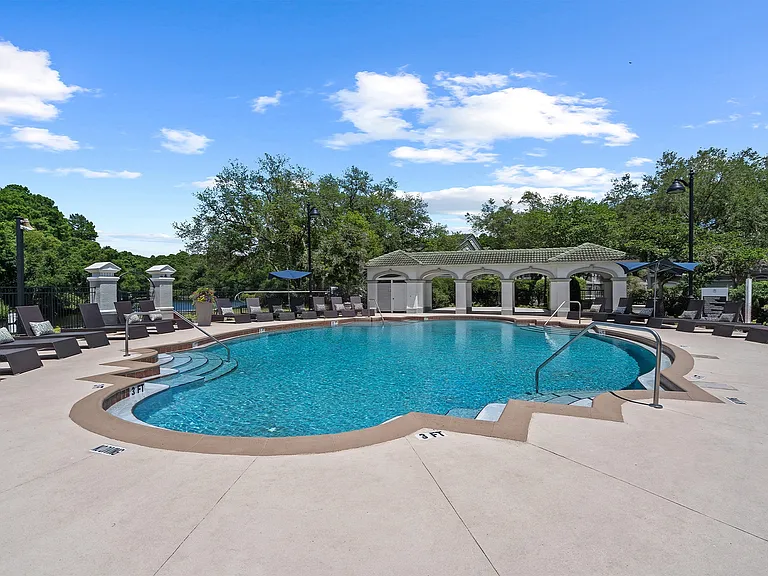 Henley Tampa Palms — Photo 17