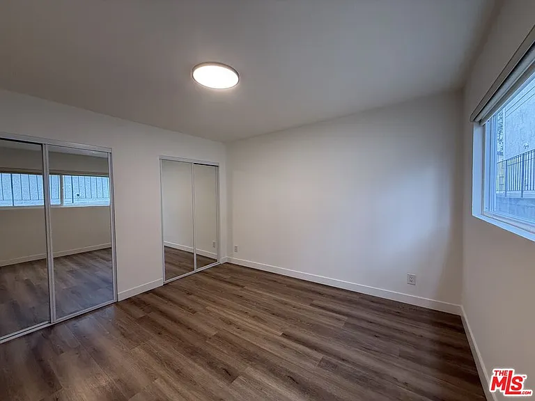 314 S Clark Dr #2 — Photo 28