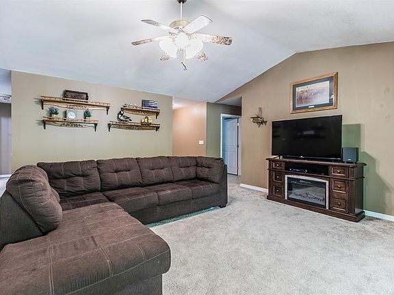 2nd image of 106 Kyle Ln