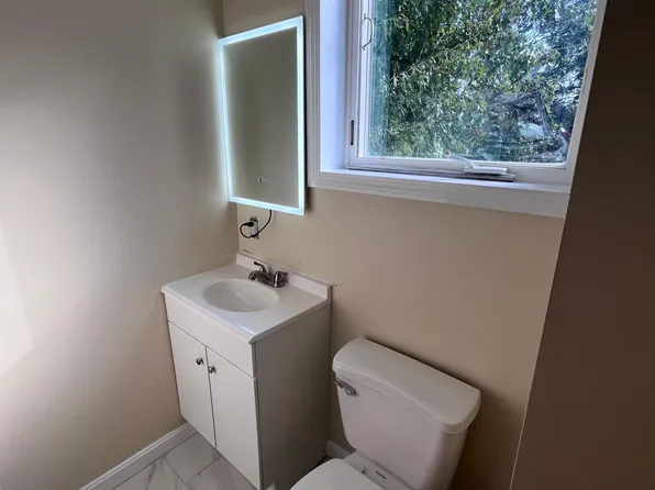 86 Hanover St #1, Fall River, MA 02720