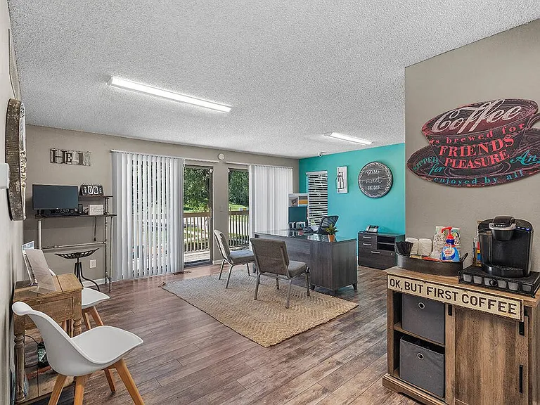 Leasing Office