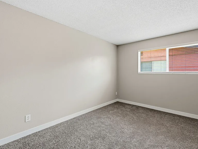 1867 E Alameda Dr — Photo 17