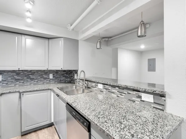 Steele Rose Apartments