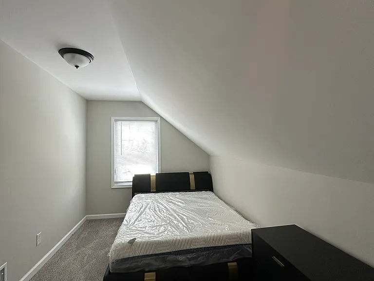 18 Congress Ave — Photo 25