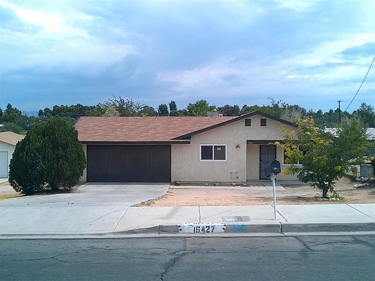 1st image of 16427 Lorene Dr