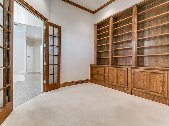 5th image of 5025 Trail Lake Dr