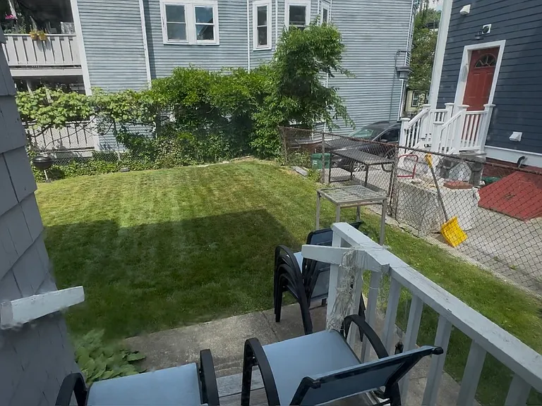 564 Putnam Ave #1R — Photo 9