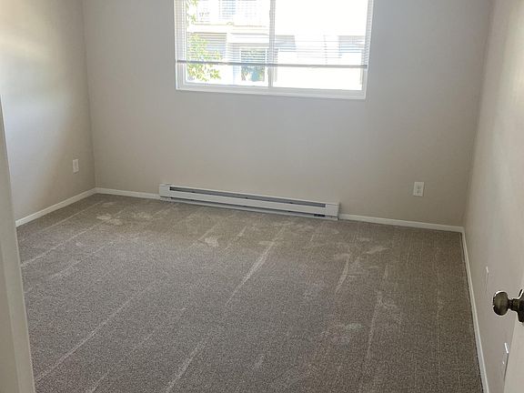 4th image of 2310 E Webster Pl #205