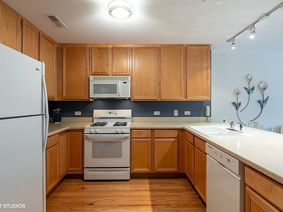 4th image of 640 Robert York Ave APT 106