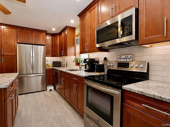 3rd image of 23 Snow Street