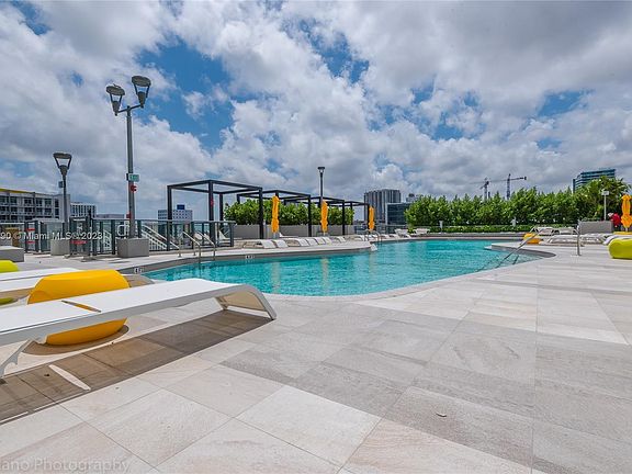 4th image of 501 NE 31st St Penthouse 4
