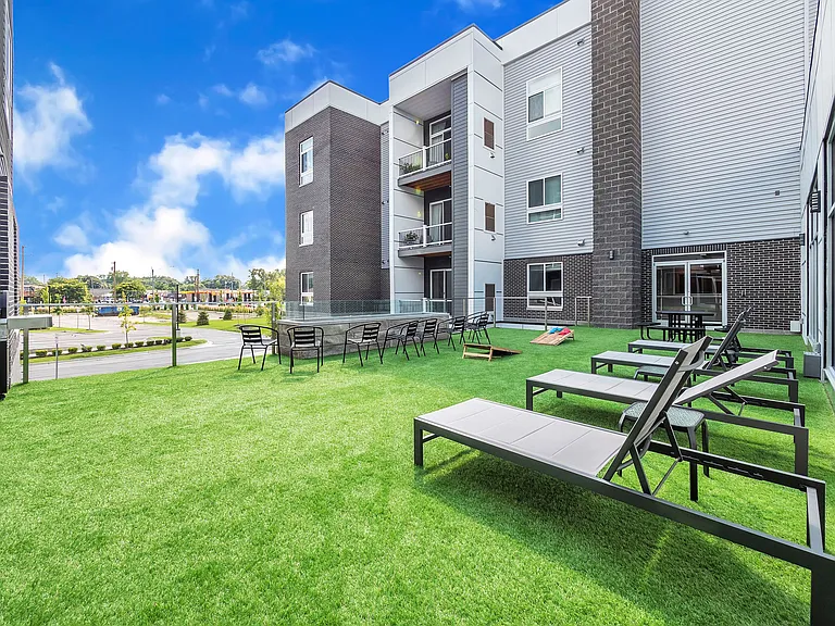 4 Corners Lakeside Apartments - White Lake, MI — Photo 37