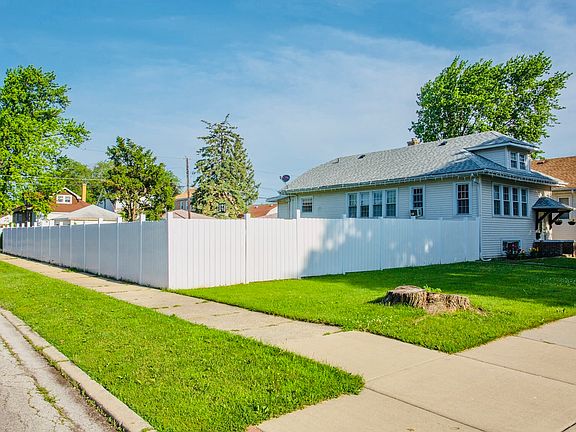 4th image of 1318 S 11th Ave