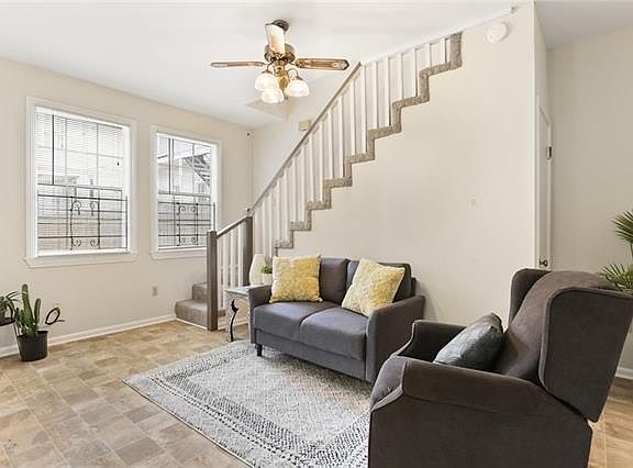 3rd image of 1204 1/2 Marengo St