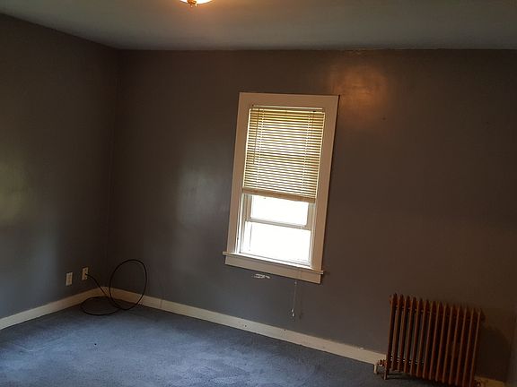 3rd image of 2847 Youngstown Ave #House
