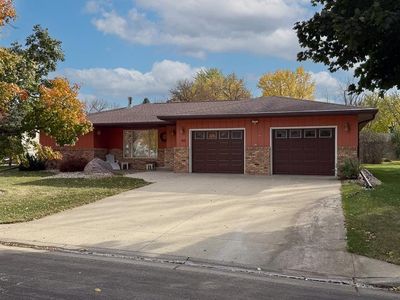 103 Donita Ave, Marshall, MN, 56258