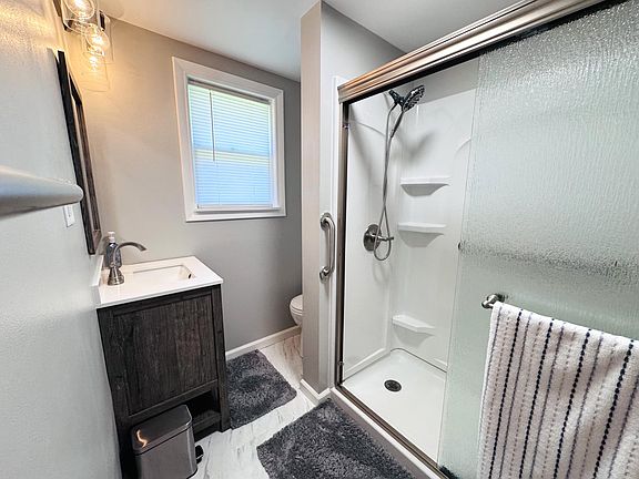2nd image of 2523 Lake Shore Dr
