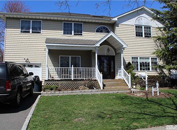 2nd image of 129 Boston Ave
