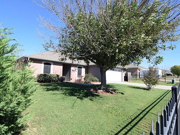 3rd image of 1409 Copper Creek Dr