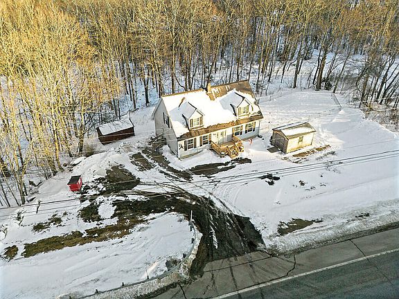 3rd image of 33 Belfast Augusta Road E