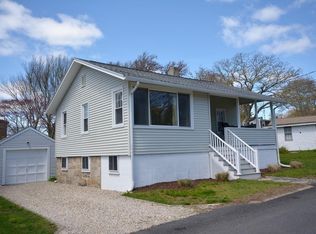 10 Cottage St, Dartmouth, MA 02748