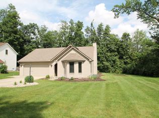 9228 Woodsmill Run, Fort Wayne, IN