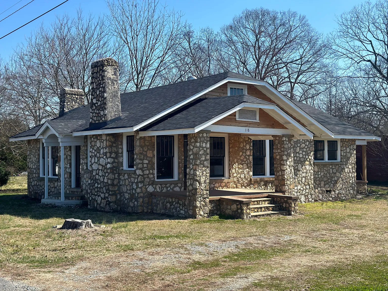 118 E Raleigh St — Photo 4