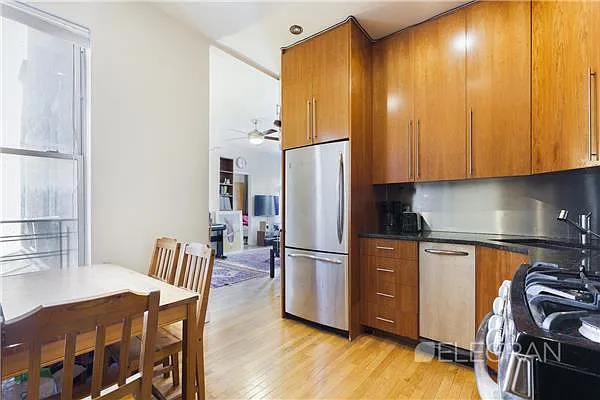 Rented by (Legacy) Elegran | media 10