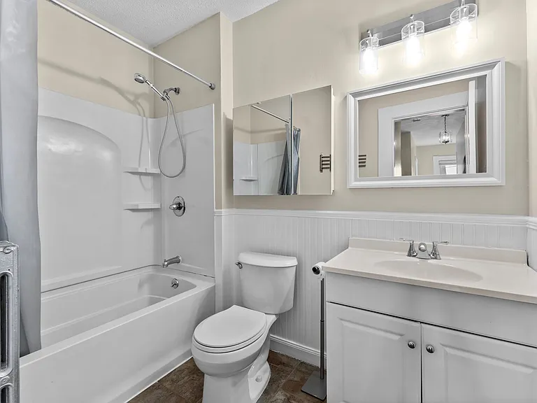 89-91 Bell St #89 BELL ST — Photo 16