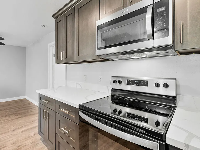 9175 Campina Dr #5 — Photo 25