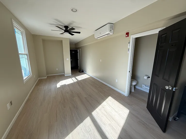 1015 Lancaster Ave #2A — Photo 6