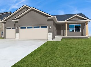 502 NE 58th St, Ankeny, IA 50021