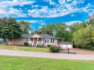 246 Country Club Ln, Madisonville, KY 42431