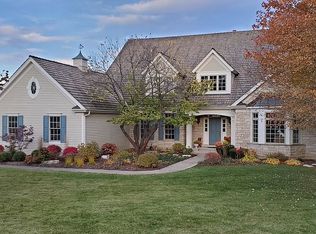 6537 White Pine Way, Libertyville, IL 60048