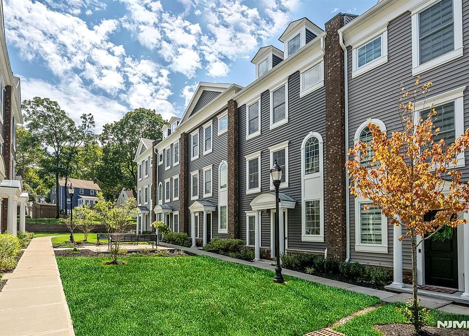 1st image of 68 Parkside Ln #1204