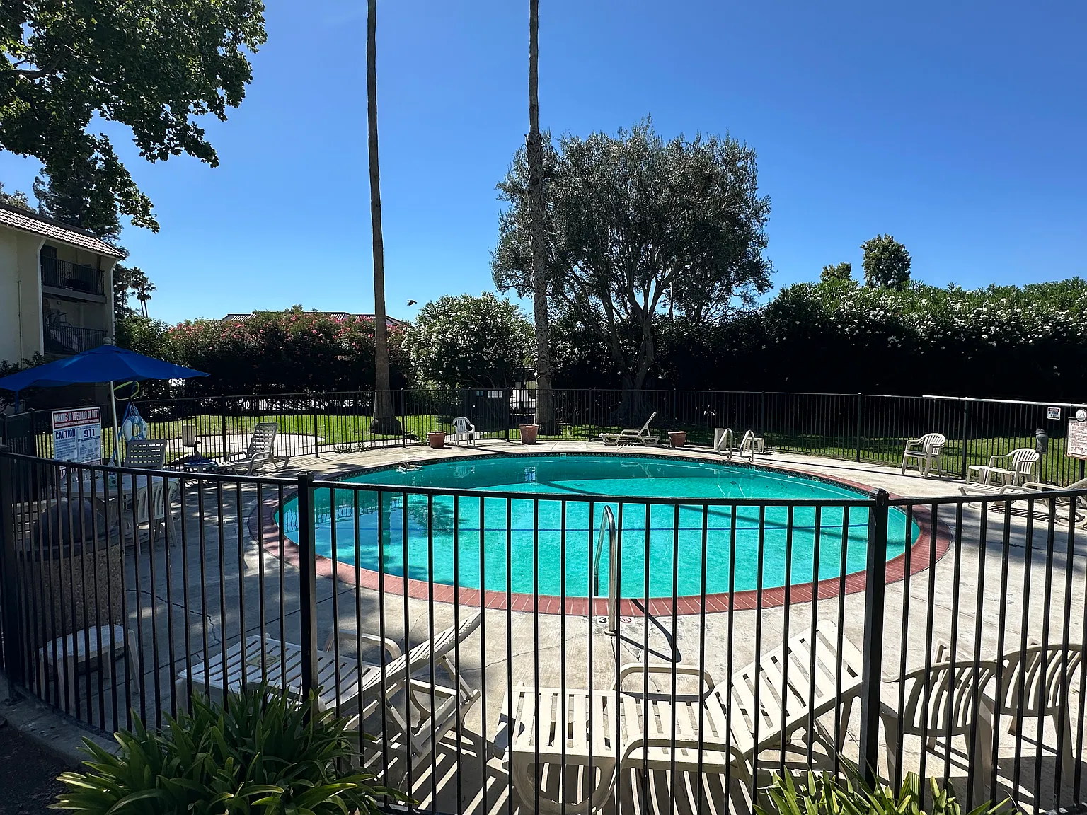 2 bed, 1030 sqft, $3,300 — Photo 2