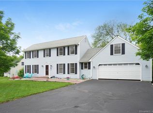 47 Valley View Dr, Windsor, CT 06095
