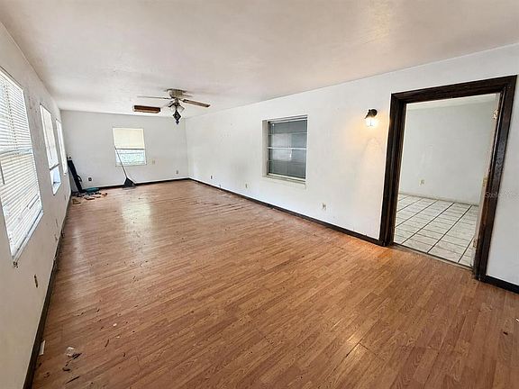 5th image of 6806 SE 215TH STREET