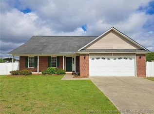 206 Sandspur Ct, Raeford, NC 28376