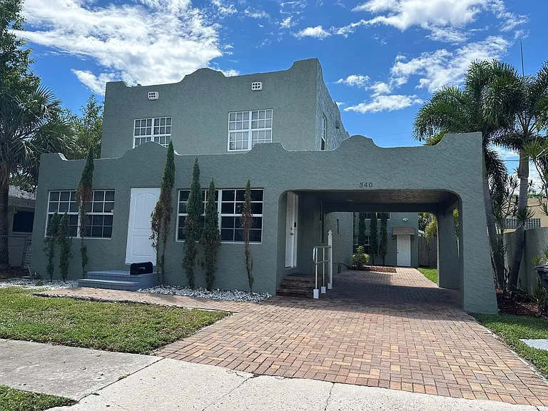 340 Walton Blvd — Photo 12