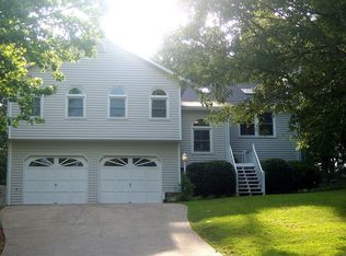 1089 Ashlin Dr, Woodstock, GA 30188