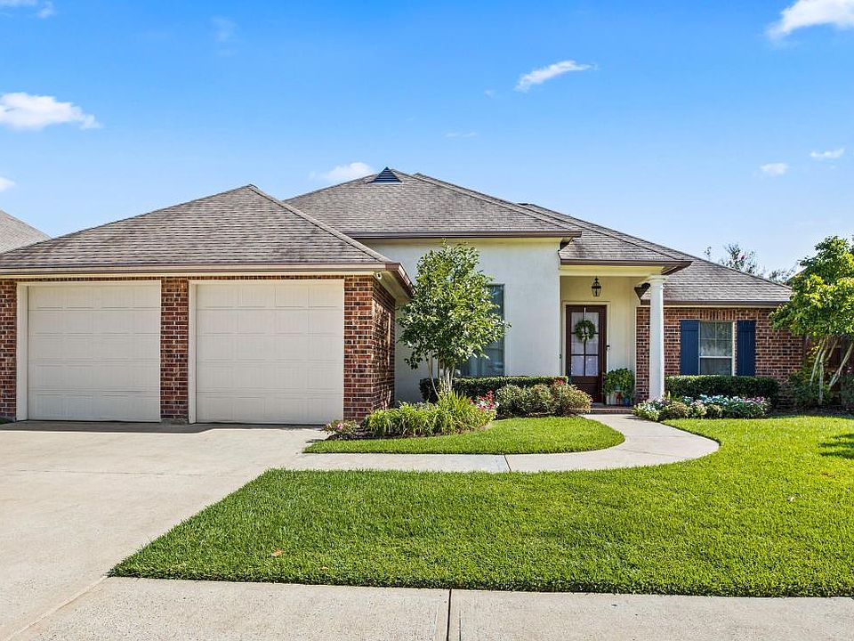 1st image of 202 Bluebonnet Dr