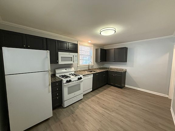 3rd image of 14620 Princeton Ave