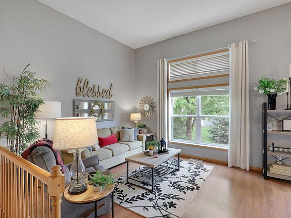 5th image of 2186 Woodcrest Dr