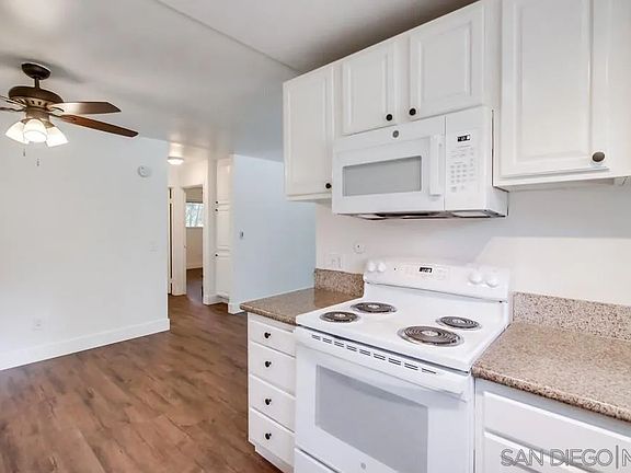 4th image of 391 Emerald Ave APT 6