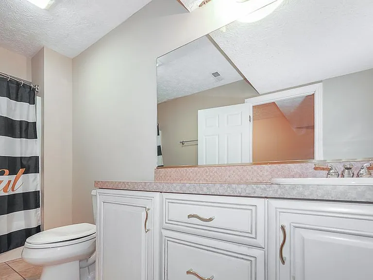 3729 Edgehill Dr — Photo 50