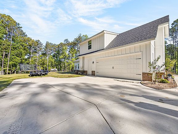 5th image of 324 S Quail Ln