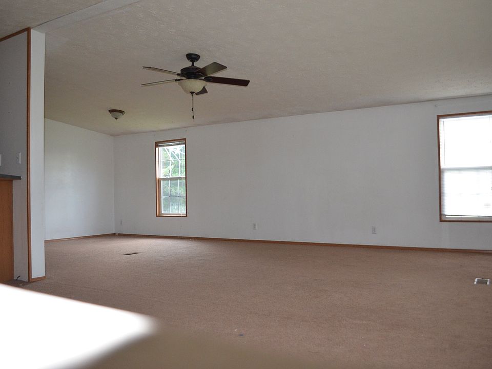 2nd image of 34 Winterbury Pl #A-034