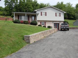 127 Maid St, Pounding Mill, VA