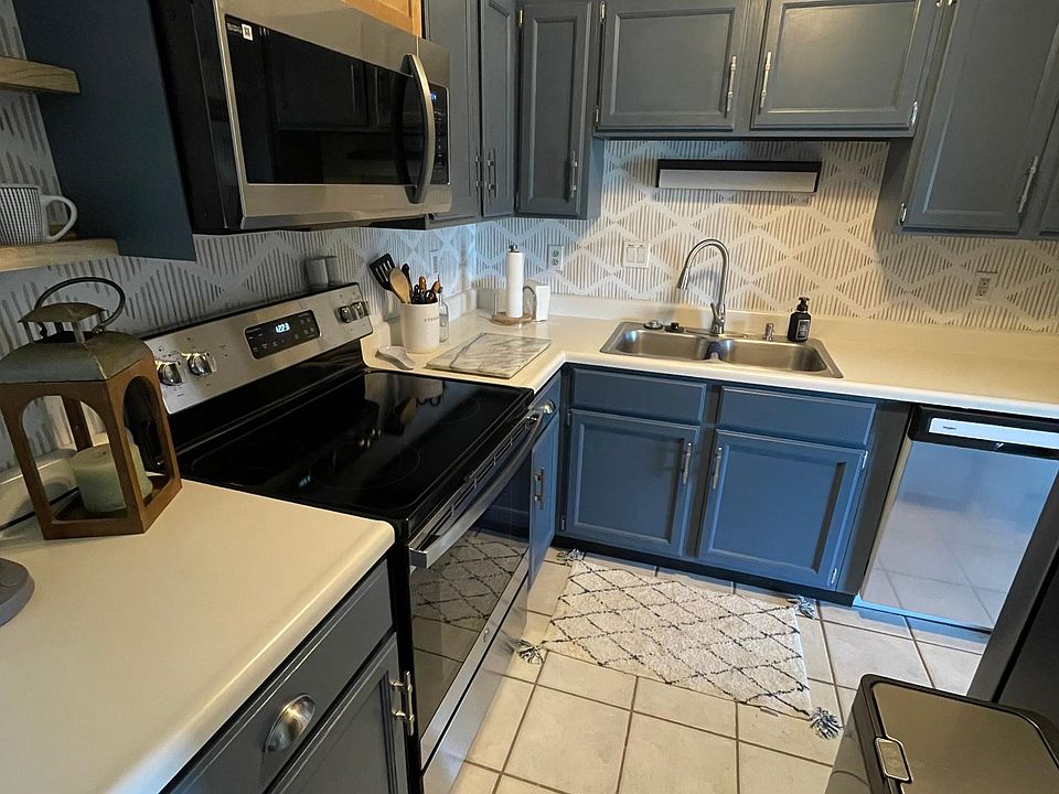 1st image of 907 Huckleberry Heights Dr #907